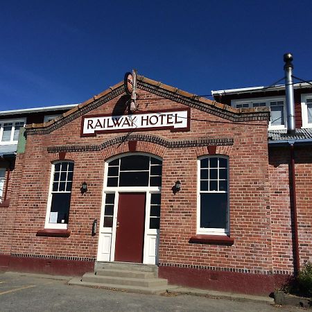 Mossburn Railway Hotel Екстериор снимка