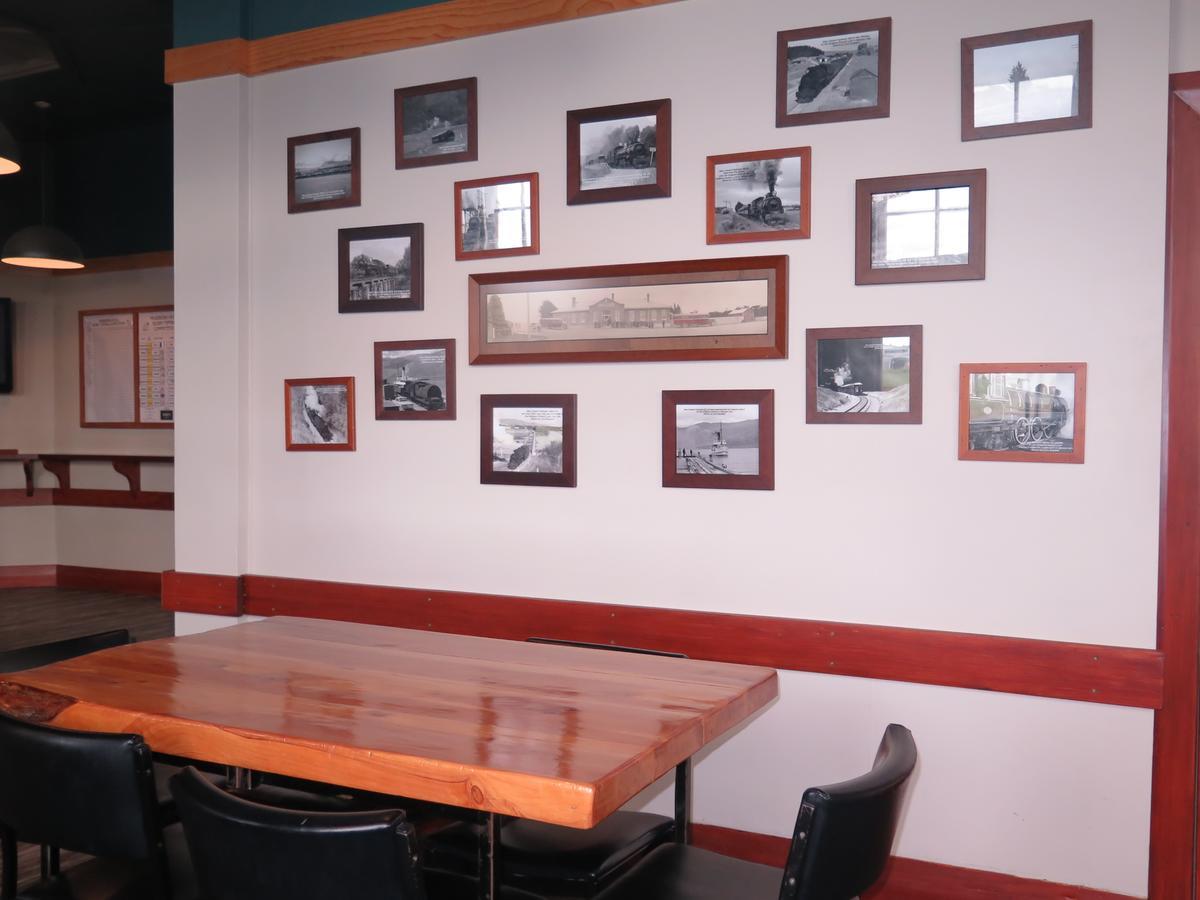 Mossburn Railway Hotel Екстериор снимка