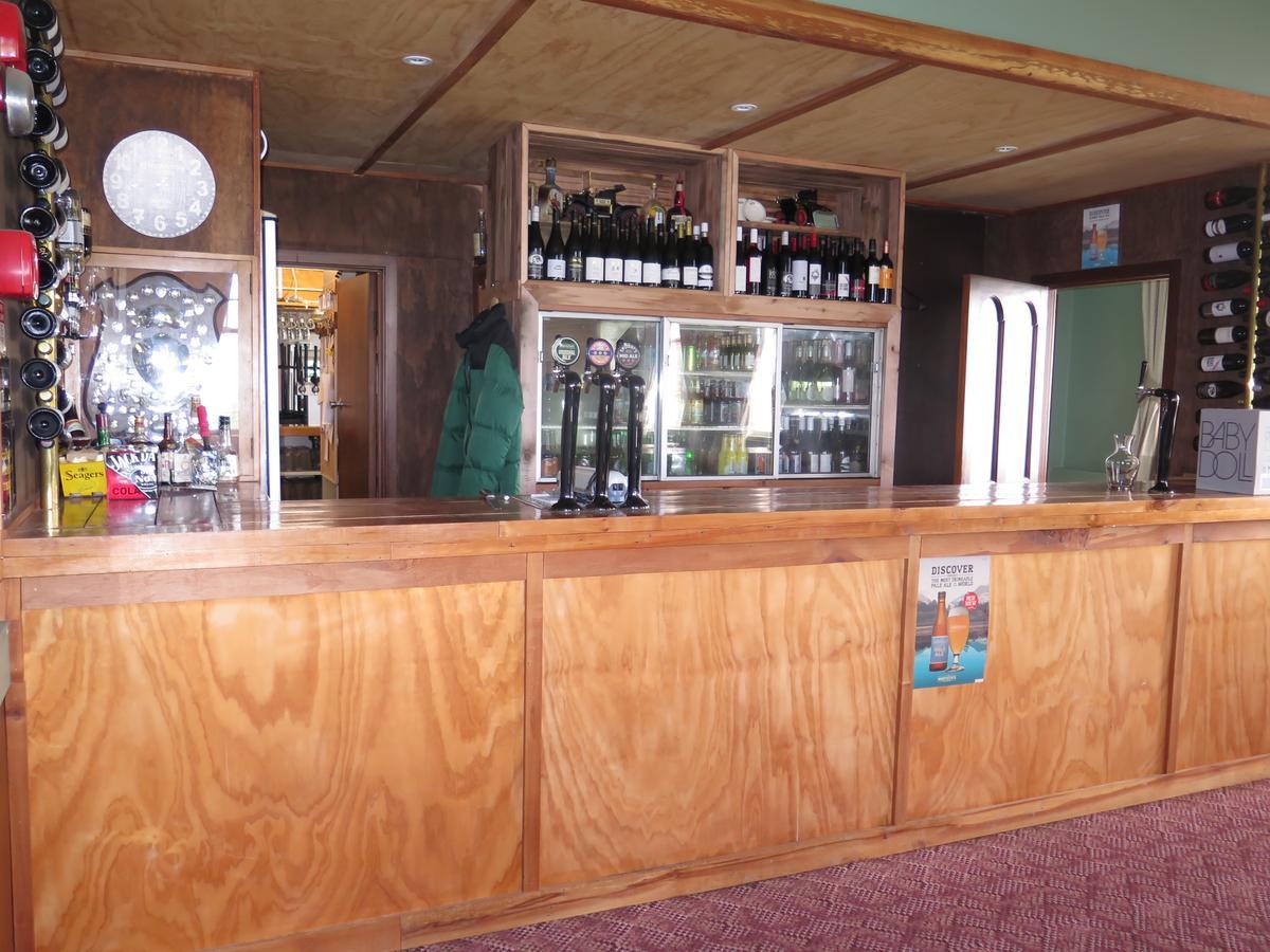 Mossburn Railway Hotel Екстериор снимка